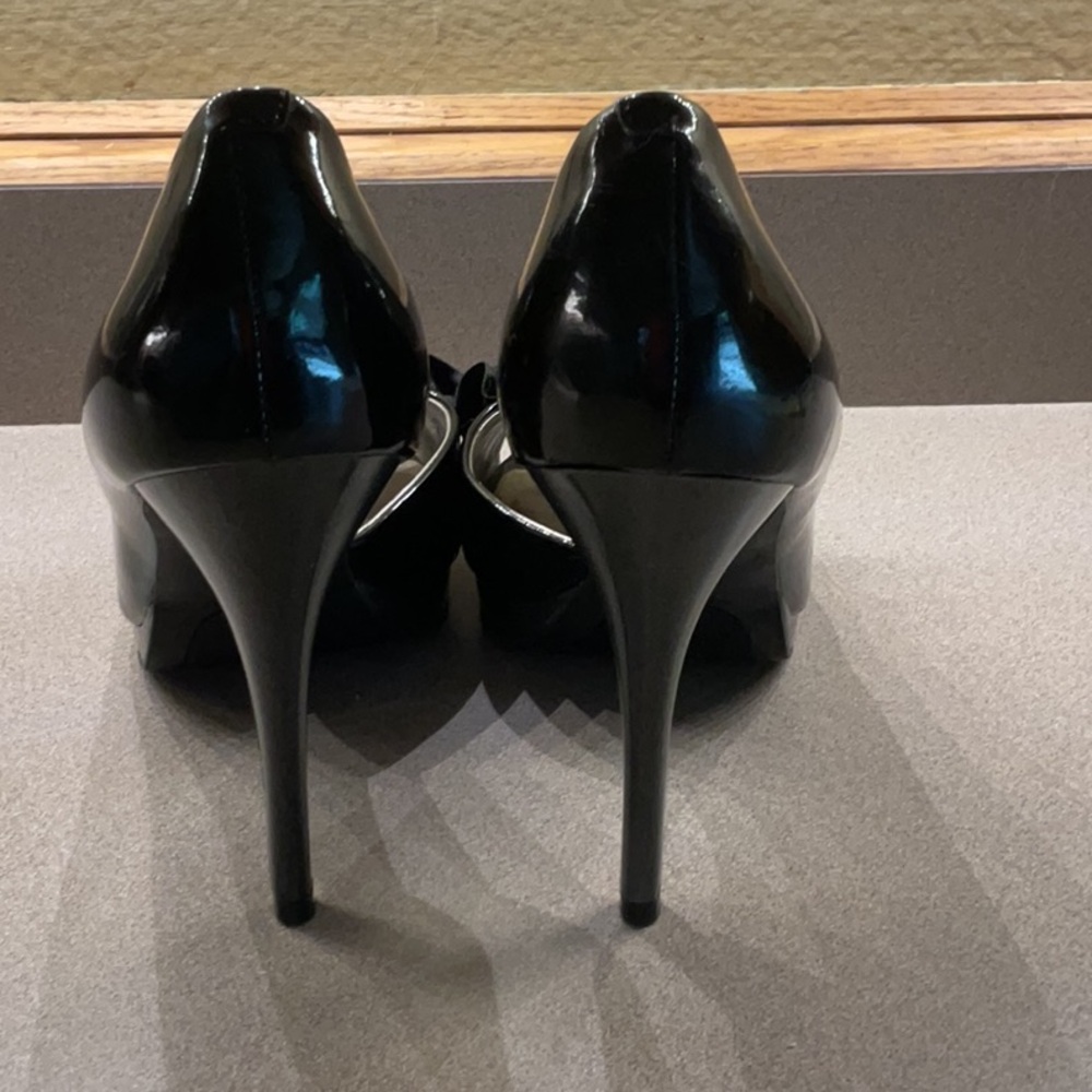 Carlos Santana Black Heels - Picture 3 of 7